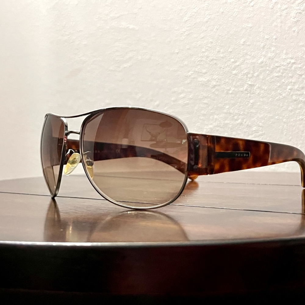 Authentic Prada Aviators- SPR 52G 5AV-6S1 - vintage